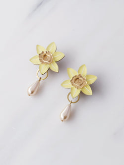 Daffodil Pearl Studs