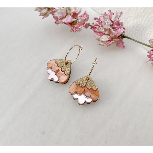 Crocus mini hoop earrings